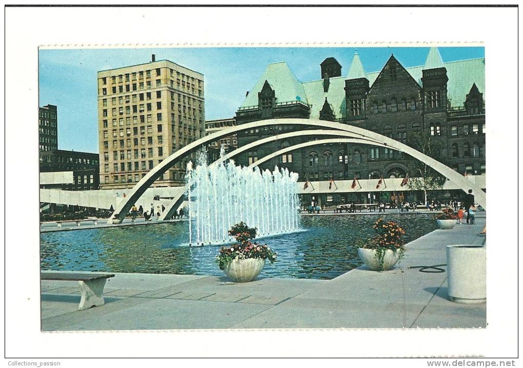 Cp, Canada, Toronto, The Popular Reflecting Pool And Fountain - Toronto