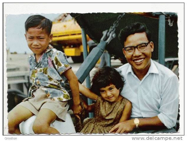 PACIFIQUE ILES GILBERT (KIRIBATI) TYPE DE FAMILLE EVOLUEE - Kiribati