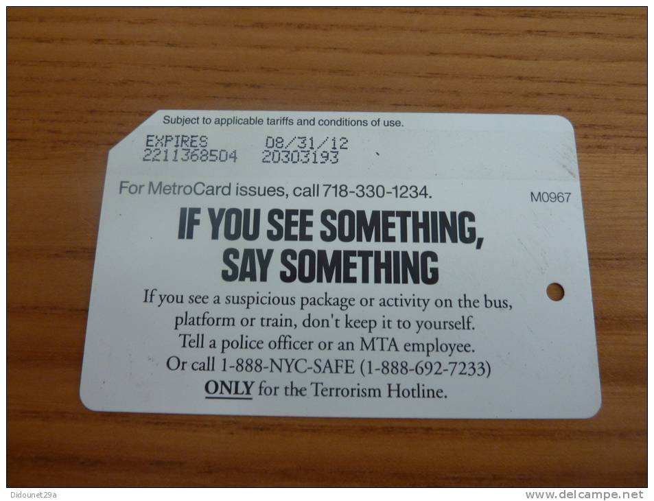 Ticket De Métro - Bus MTA "IF YOU SEE SOMETHING, SAY SOMETHING" New York Etats-Unis USA - Welt