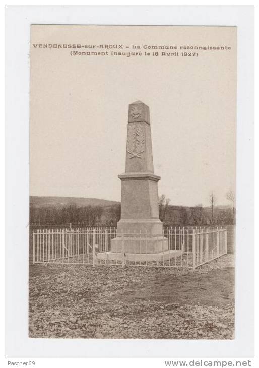 VENDENESSE SUR ARROUX 71 - GUEUGNON -  LE MONUMENT INAUGURE LE 18/04/1927  / 900 - Gueugnon
