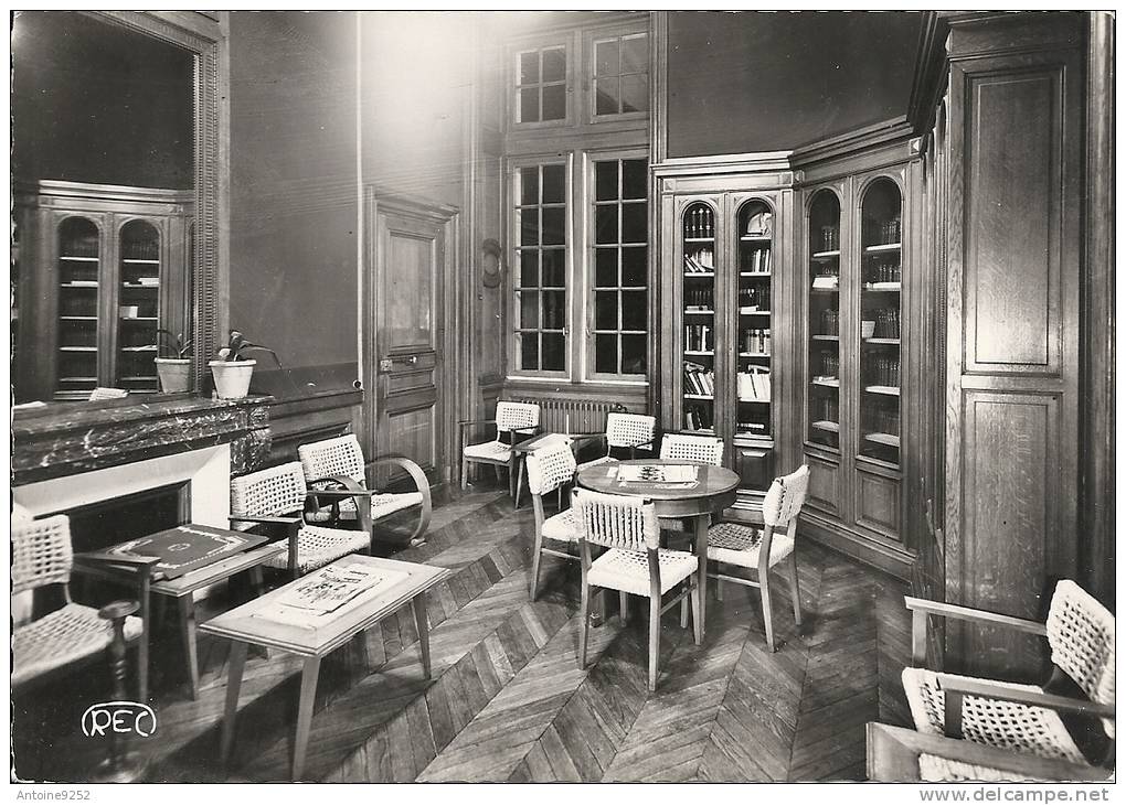 Maison De Repos Ambroise Croizat - C.G.T. Oeuvres Sociales - Domaine De Vouzeron (Cher) -La Bibliothèque - Vouzeron