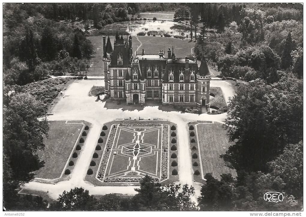 C.G.T. Oeuvres Sociales - Maison De Repos Ambroise Croizat à Vouzeron (Cher) - Le Chateau, Vue Aerienne - Vouzeron