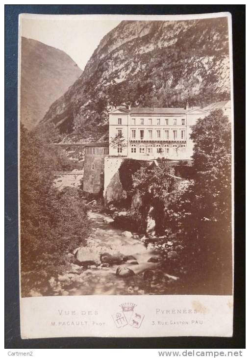 PHOTOGRAPHIE CARTONNEE XIXeme : RETOUR AUX EAUX-CHAUDES CHATEAU DES PYRENEES PAR M. PACAULT RUE GASTON PAU - Other & Unclassified