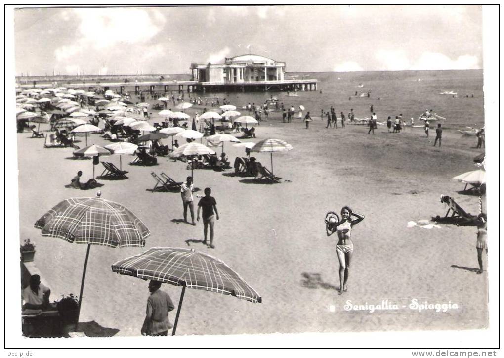 Italy - Senigallia - Spiaggia - 1961 - Senigallia