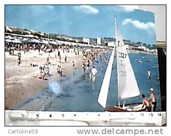 FANO  SPIAGGIA E BARCA VELA N1975 DX4328 - Fano