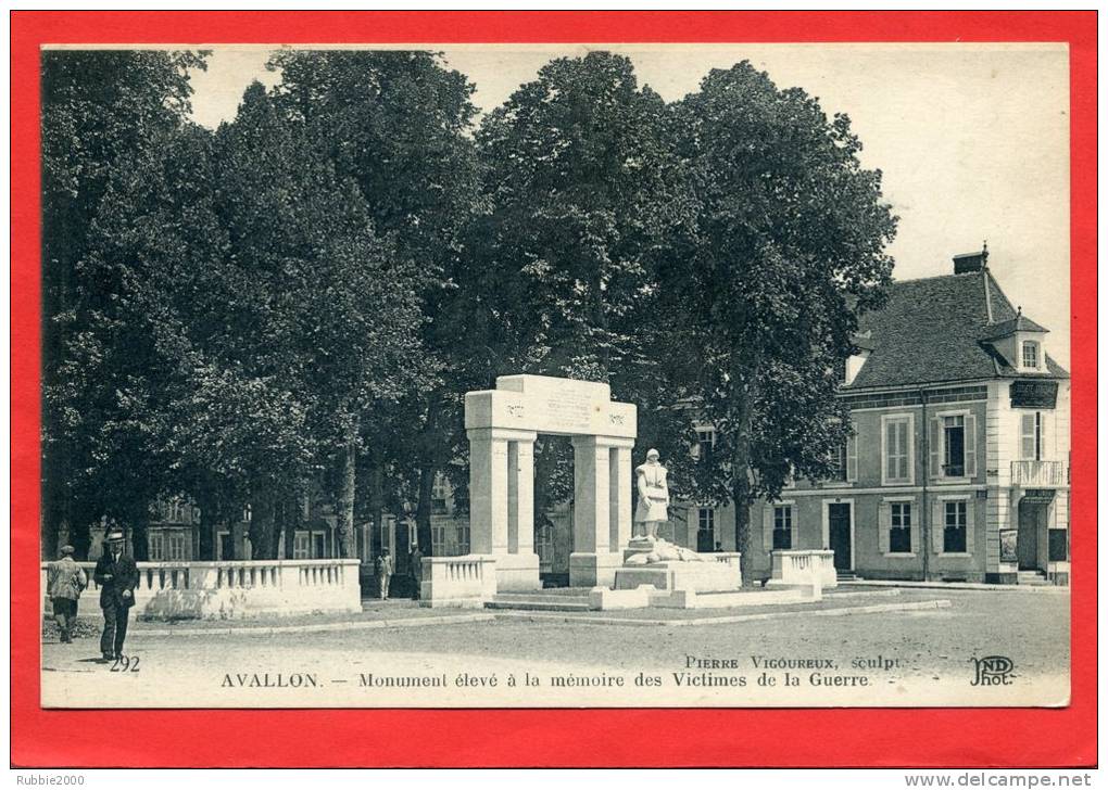 AVALLON MONUMENT AUX MORTS 1914 1918 BANQUE SOCIETE GENERALE CARTE EN BON ETAT - Avallon