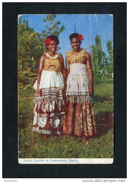 Fidji - Fijian Couple In Ceremonial Dress - Fiji