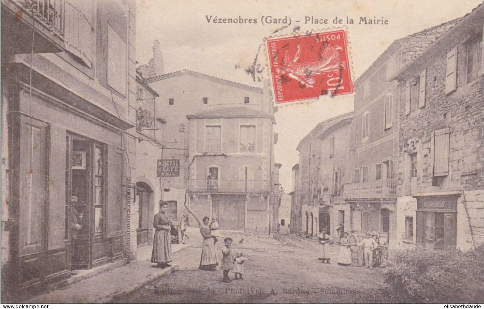 GARD - VEZENOBRES - PLACE De La MAIRIE - TB Et RARE - Autres & Non Classés