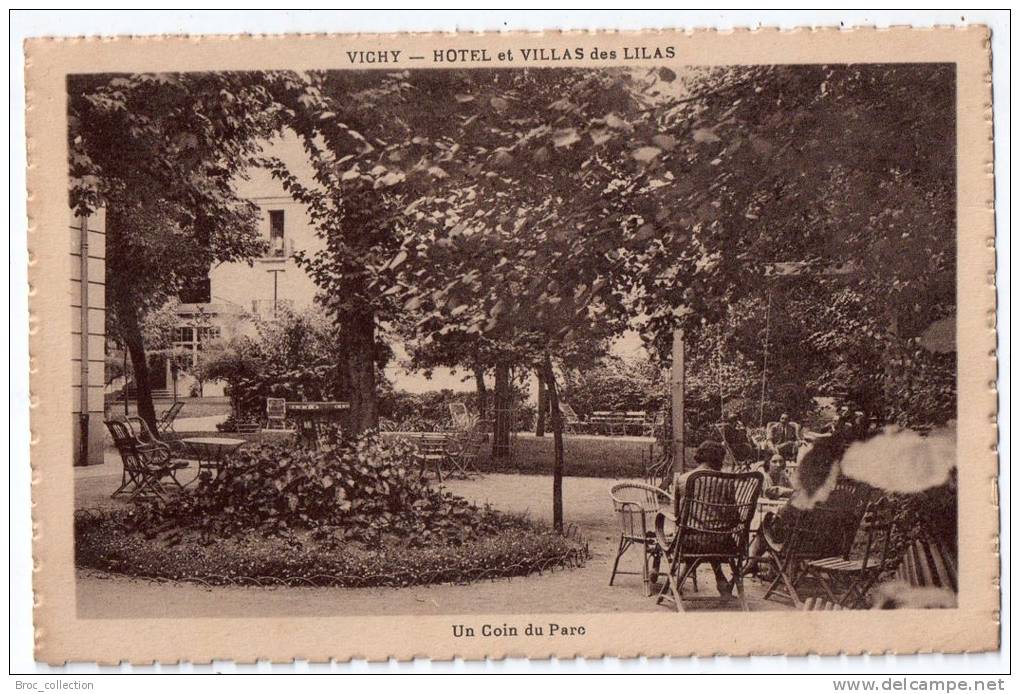 Vichy, Hôtel Et Villas Des Lilas, Un Coin Du Parc, éd. Mougins C. - Maringues