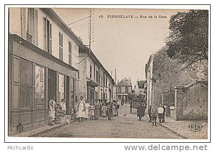 CPA 95 PIERRELAYE - Rue De La Gare - Pierrelaye