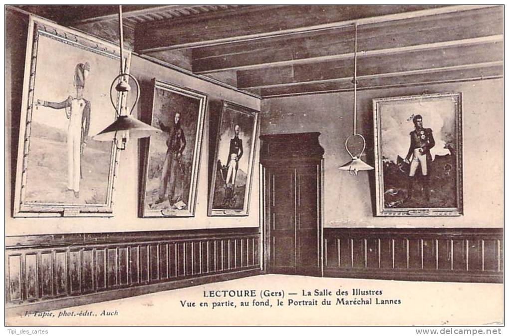 32 - Lectoure - La Salle Des Illustres, Vue En Partie, Au Fond Le Portrait Du Maréchal Lannes - Lectoure