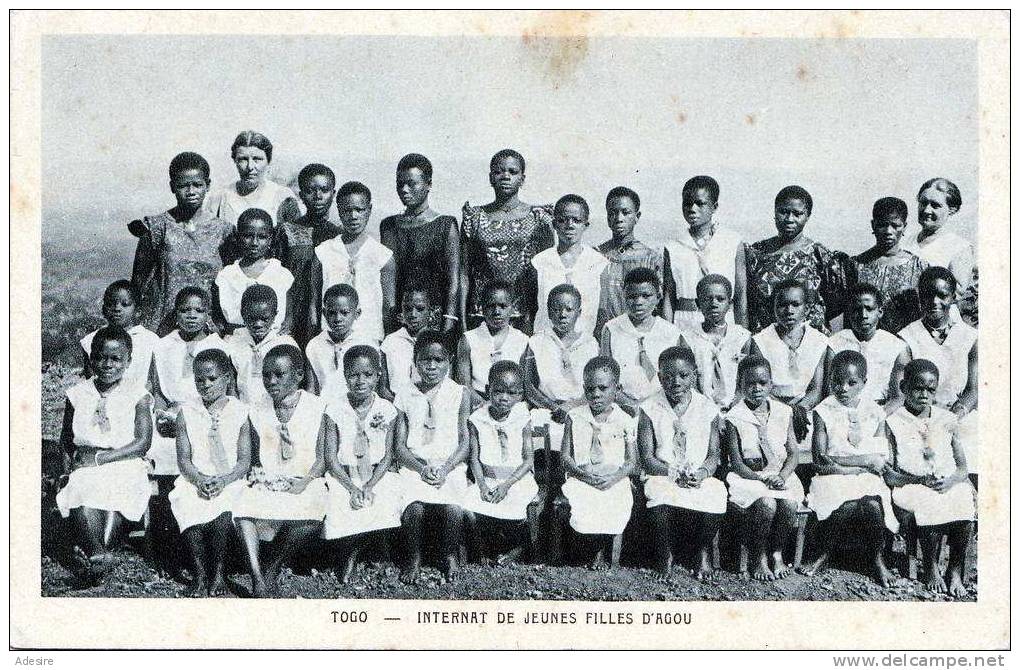 Junge Schwarze Frauen Und Mädchen, TOGO - Westafrika - Internat De Jeunes Filles D'AGOU, Nicht Gelaufen Um 1920 - Frauen