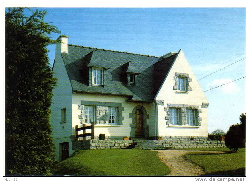 22 LANNION  APPARTEMENT  MAISON TYPIQUE 5 PIECES 7 PERSONNES - Lannion