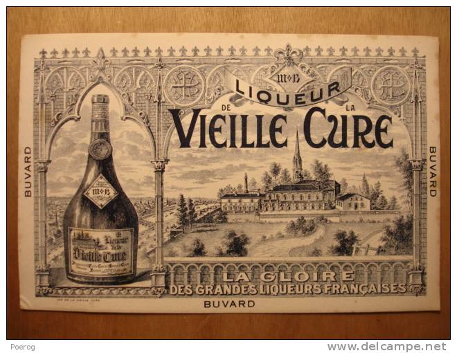 BUVARD ANCIEN - LIQUEUR DE LA VIEILLE CURE - 24X16 - Bouteille Chateau - Liquor & Beer