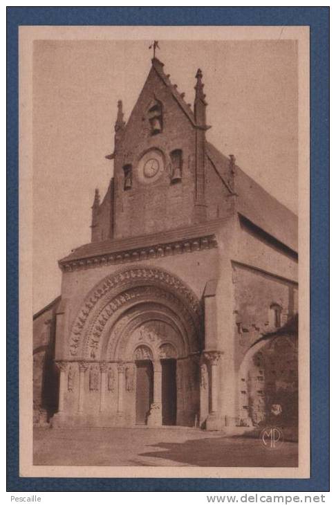 64 PYRENEES ATLANTIQUES - CP MORLAAS - L'EGLISE SAINTE FOY XIe SIECLE FONDEE PAR BERNARD DE BEUSTE - MIDI PYRENEES C.C.5 - Morlaas