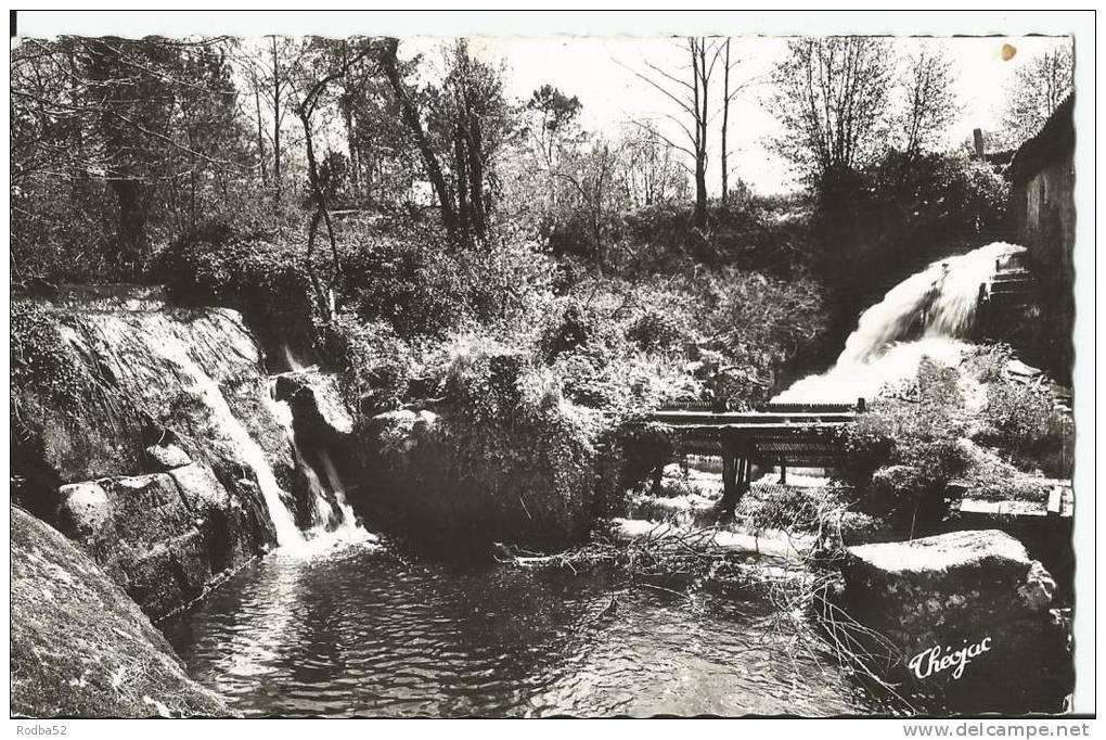 Environ De Saint Mathieu - - La Chabroulie - La Cascade Du Moulin - Saint Mathieu