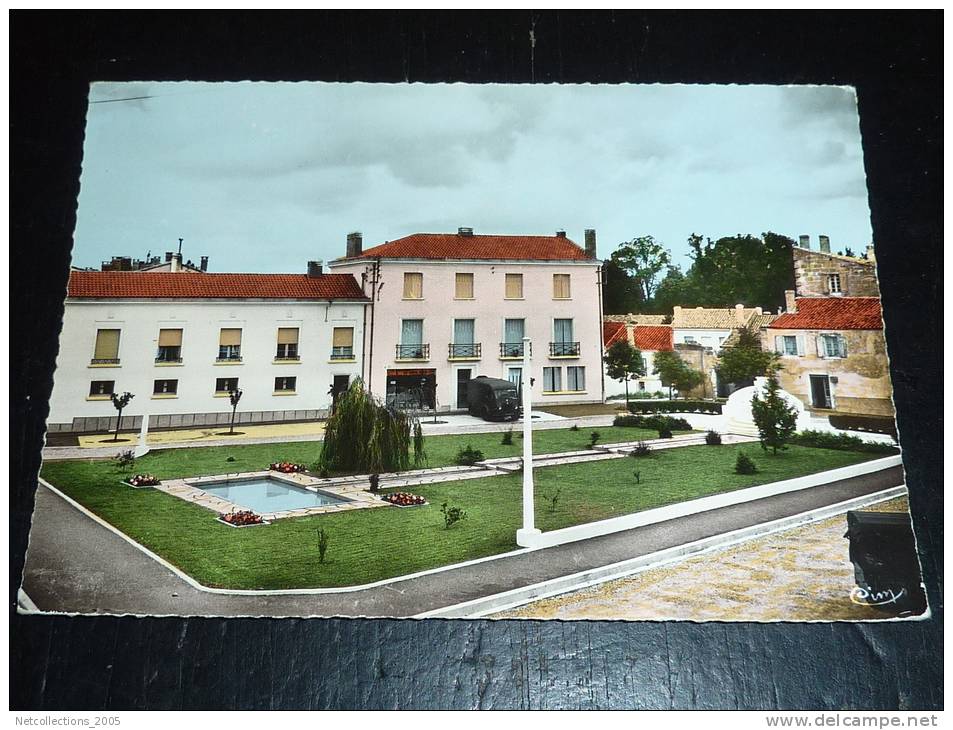 PAUILLAC-MEDOC - PLACE DE LATTRE DE TASSIGNY - 33 GIRONDE - Pauillac