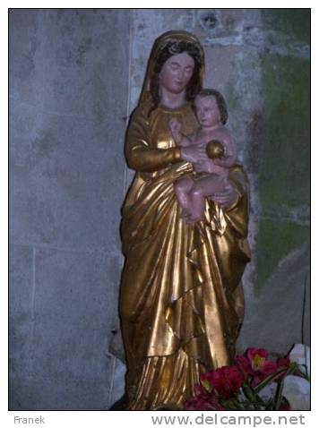 VAErochemau02- LA ROCHE MAURICE - Enclos Paroissial.  Vierge à L´Enfant - Statue Presente Dans L´église - La Roche-Maurice