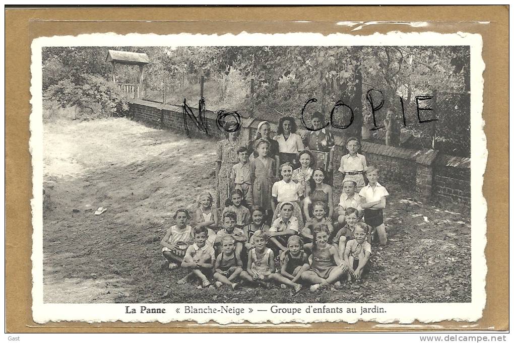 LA  PANNE    BLANCHE  NEIGE  PENSION  POUR  ENFANTS  : GROUPE  D  ENFANTS  AU  JARDIN - De Panne