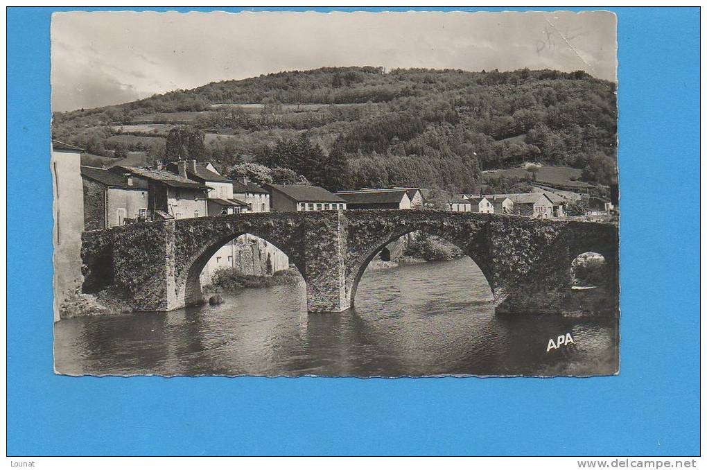 81 BRASSAC : Le Pont Vieux N°106  "APA-POUX" - Brassac