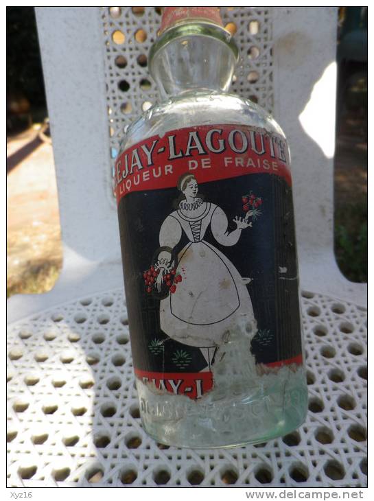 LEJAY_LAGOUTE Bouteille De Liqueur De Fraise - Spiritueux