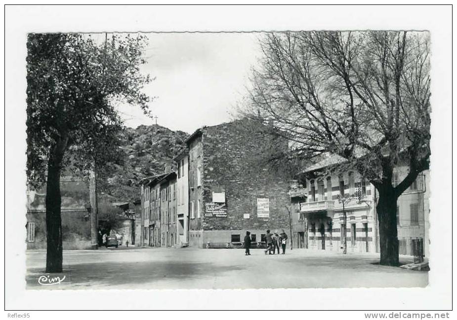 LA GARDE FREINET - Place Neuve - La Garde Freinet