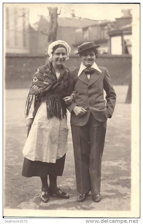 NORD PAS DE CALAIS - 59 - CARTE PHOTO - HAUBOURDIN - Théâtre - Acteurs La Dot D'Auvergne - Les Acteurs - Haubourdin