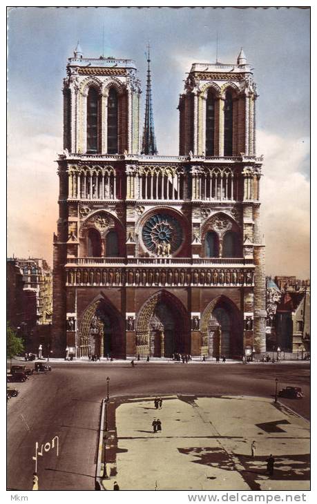 Facade - Notre Dame De Paris