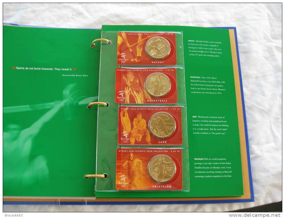 ALBUM DE 27 PIECES DE 5 DOLLARS ROYAL AUSTRALIAN MINT POUR LES J.O. 2000 SYDNEY