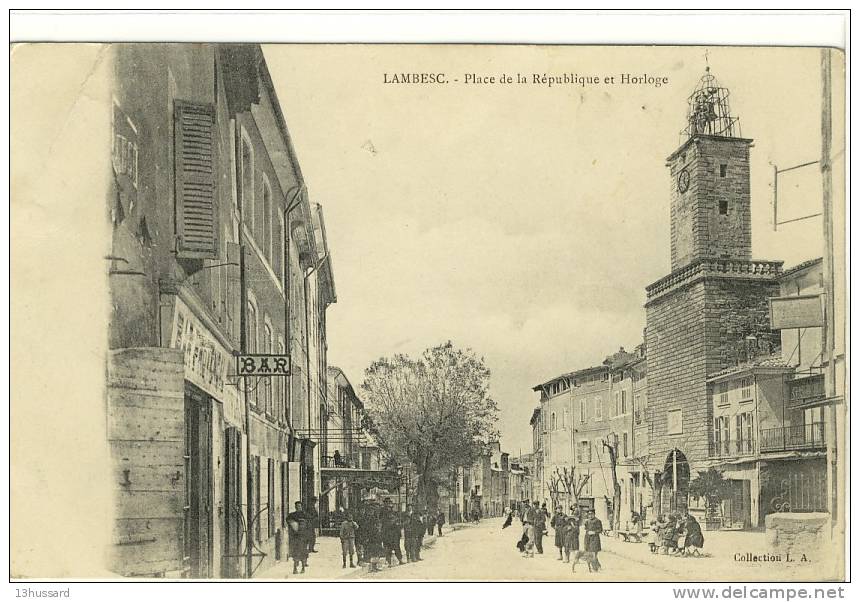 Carte Postale Ancienne Lambesc - Place De La République Et Horloge - Lambesc