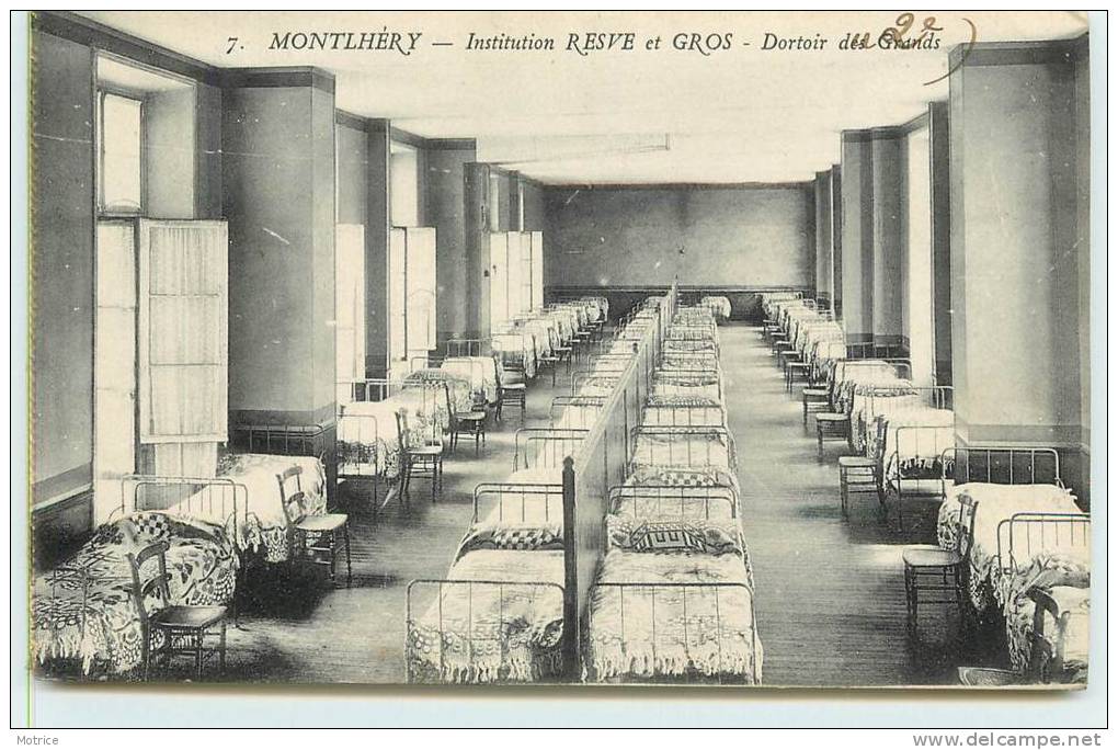 MONTLHERY  -  Institution Resve Et Gros, Le Dortoir. - Montlhery