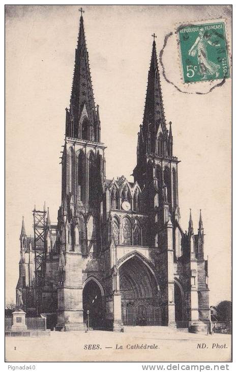 Cp , 61 , SÉES , La Cathédrale - Sees