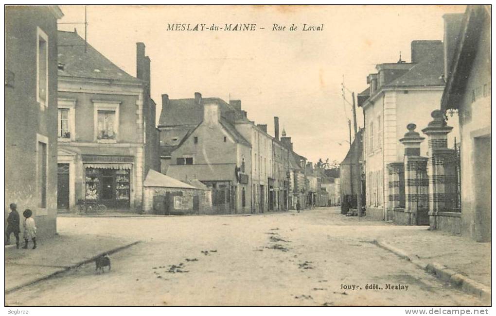 MESLAY DU MAINE     RUE DE LAVAL - Meslay Du Maine