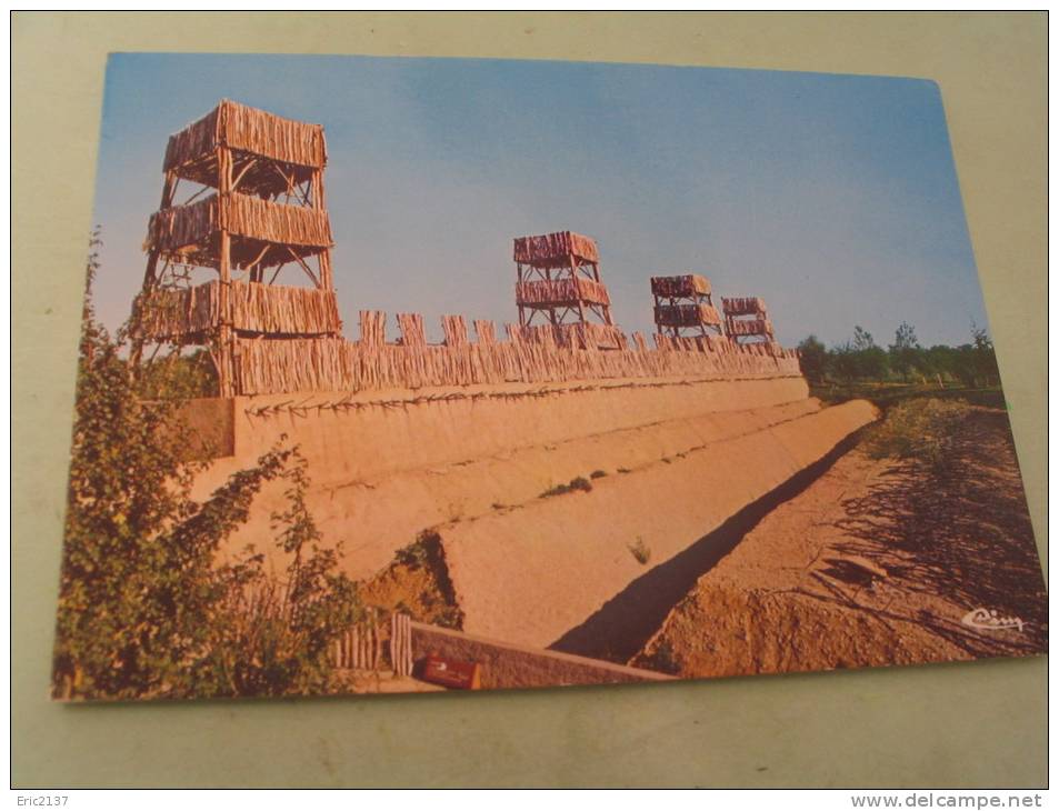 EL -LES FORTIFICATIONS DE CAESAR....ARCHEODROME ..AUTOROUTE A6. - Histoire