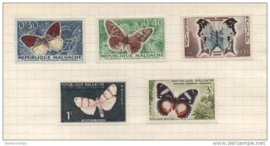 Republique Malgache - Lot De 5 Timbres - Madagascar (1960-...)