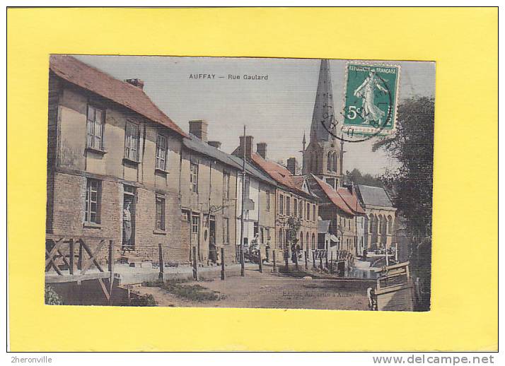 CPA  - 76 -  AUFFAY - Rue Gaulard - Belle Carte Toilée Couleur - Auffay