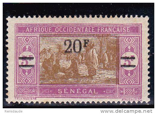 SENEGAL - YVERT N° 101a * VARIETE SANS POINT APRES F - COTE = 35 EUROS - PETIT DEFAUT AU DOS - Neufs