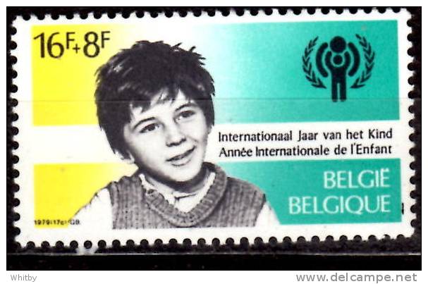 Belgium 1979 16 + 8f  IYC Emblem Semi Postal Issue #B990 - Neufs