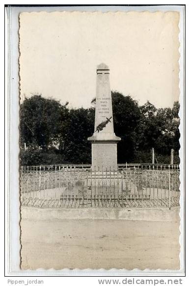 61 BAZOCHES AU HOULME * Le Monument Aux Morts De La Guerre  * Belle Carte - - Bazoches Sur Hoene