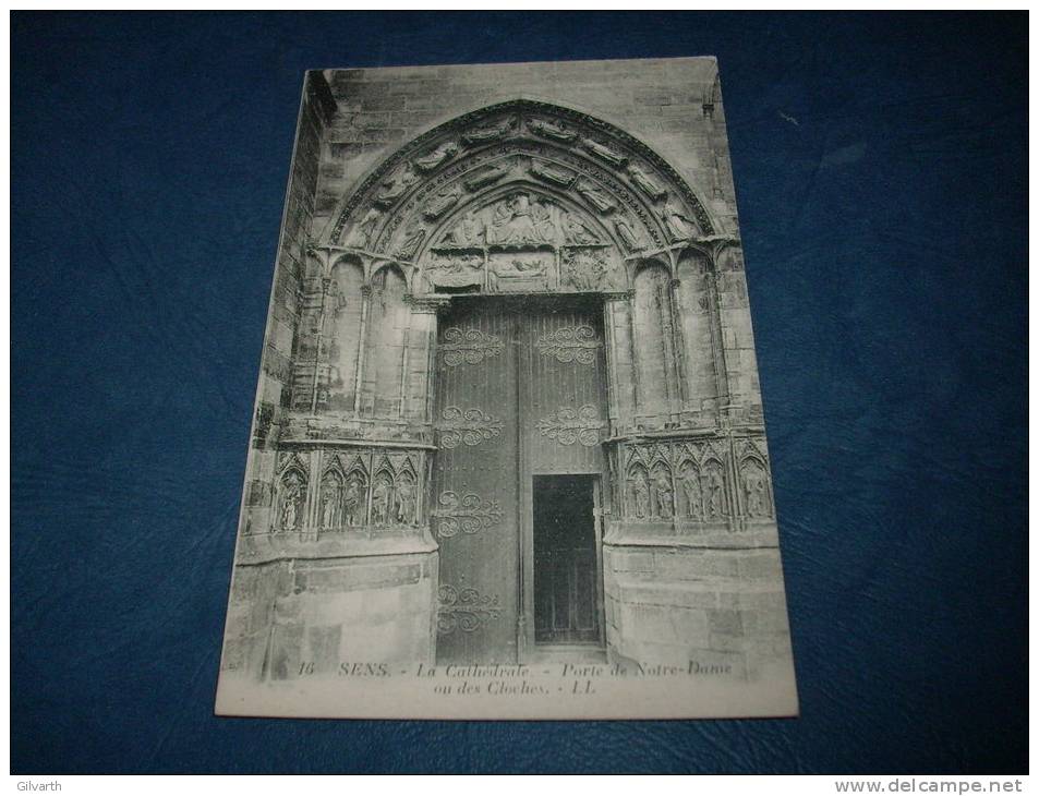 Sens - La Cathedrale - Porte De Notre Dames Ou Des Cloches - LL 16 - L102 - Sens