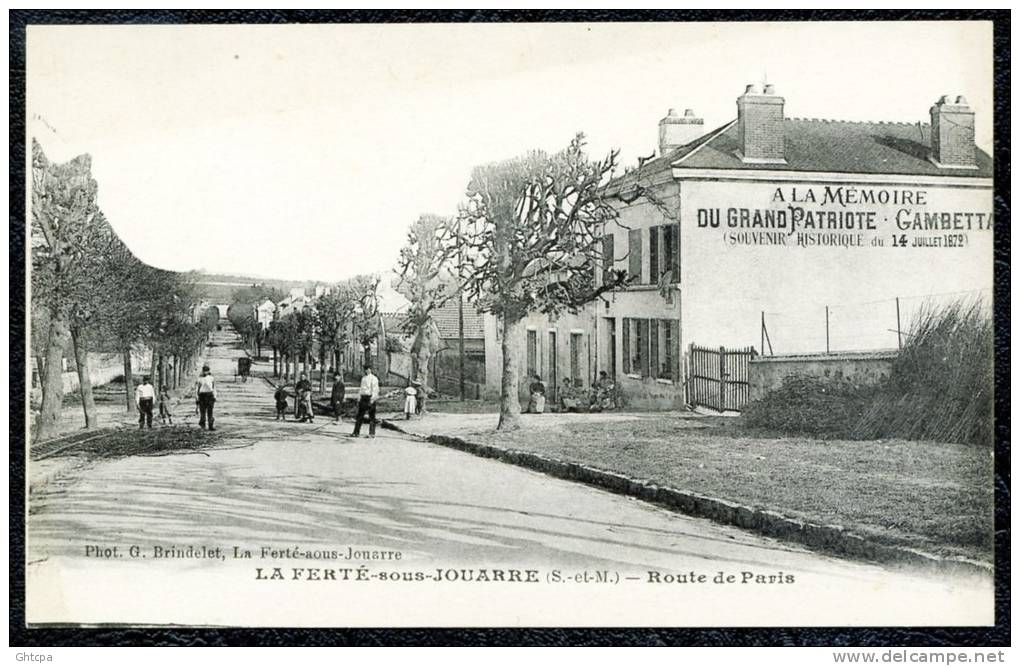 CPA. La Ferté-sous-Jouarre. Route De Paris.  "...GAMBETTA..." - La Ferte Sous Jouarre