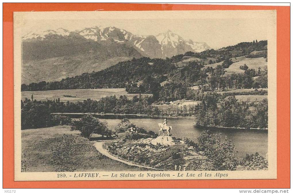 Q0702 Laffrey Statue De Napoléon,Lac Et Les Alpes.Circulé Sous Enveloppe En 1949 - Laffrey