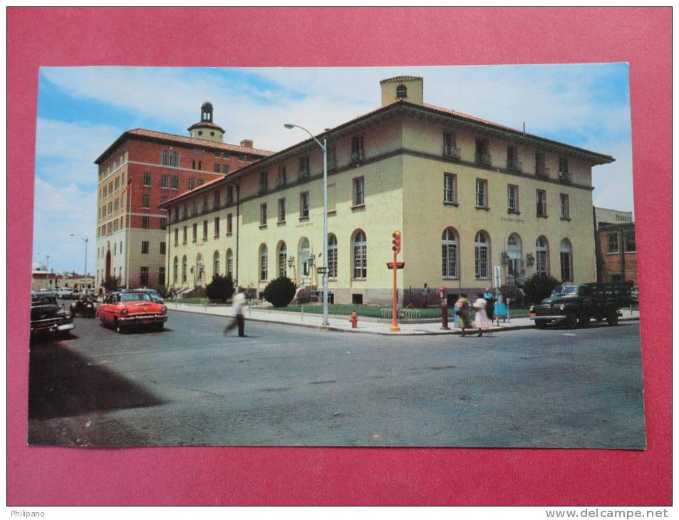 New Mexico > Albuquerque   Post Office With Classic Autos  Early Chrome  - -   -----   --ref 674 - Albuquerque