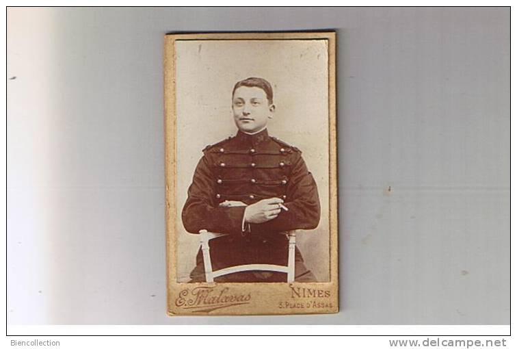 Gard .Photo Petit Format  E Malavas à Nîmes  D'un Militaire - Guerre, Militaire