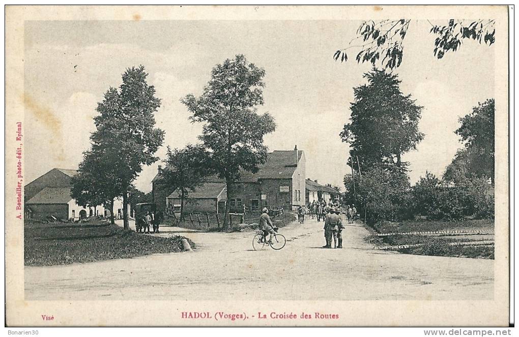 CPA  88 HADOL La CROISEE Des ROUTES    Animée - Autres & Non Classés