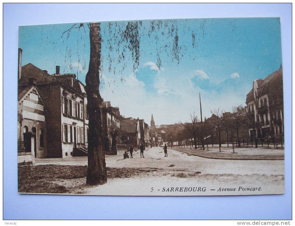 Ma Réf: 63-14-44.              SARREBOURG    Avenue Poincaré.    ( Colorisée ). - Sarrebourg