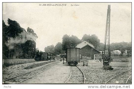 N°23978 -cpa St Amand En Puisaye -la Gare- - Stazioni Con Treni
