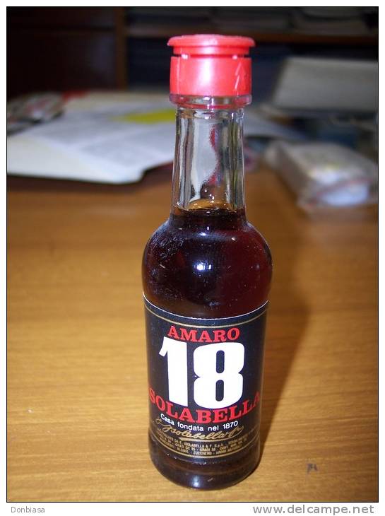 Amaro 18 Isolabella: Bottiglia Mignon Tappo Plastica. Stab. Milano - Spiritus