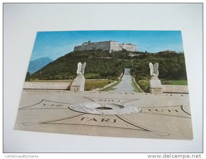 Montecassino Abbazia Dal Cimitero Polacco - Cimetières Militaires