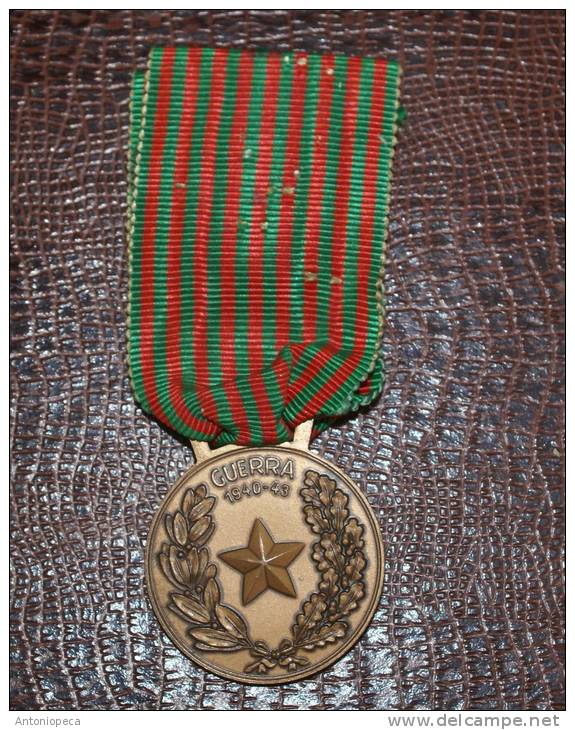 MEDAGLIA IN BRONZO GUERRA 1940 -1943 - Italië